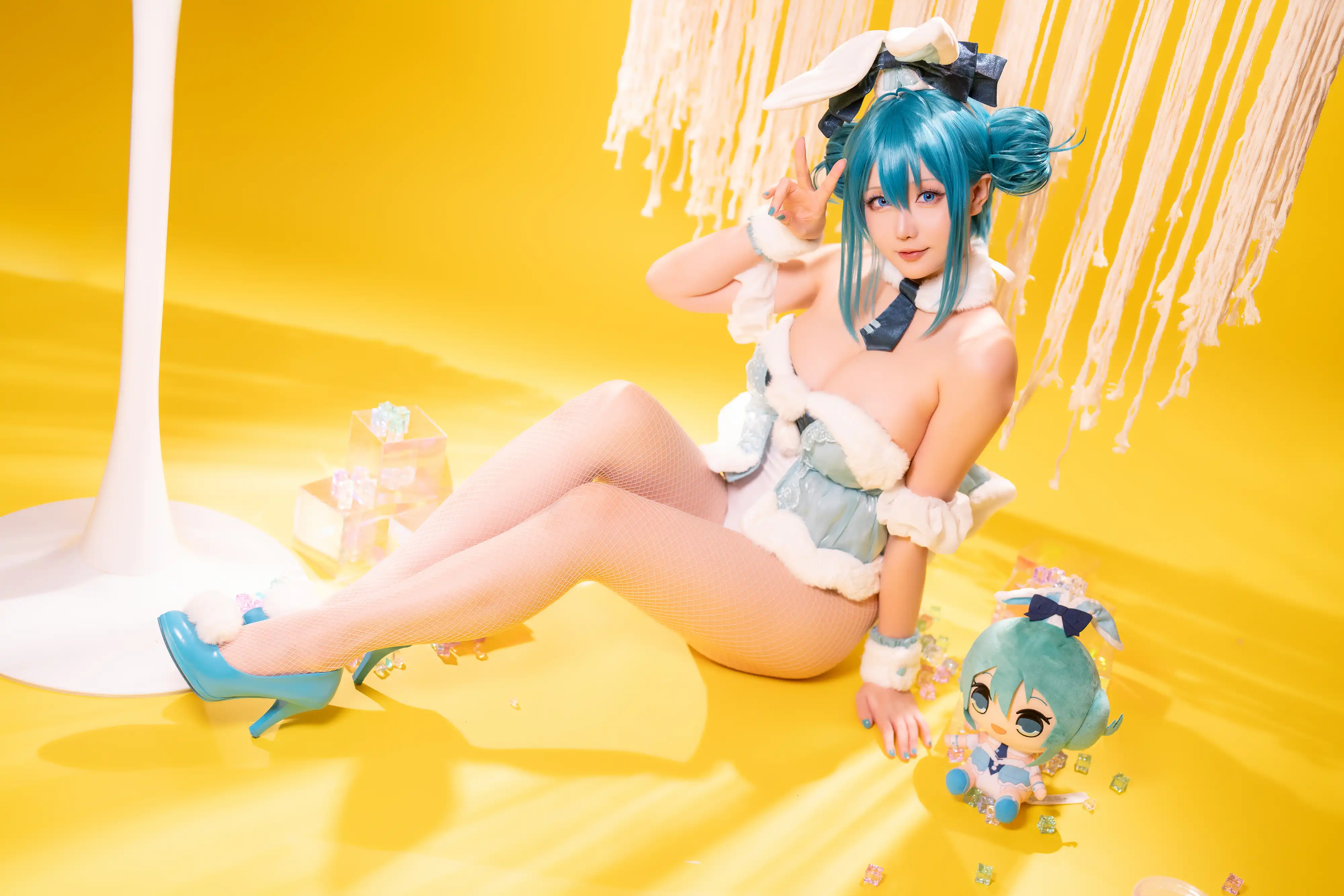 星之迟迟(Hoshilily)-初音未来 白兔女郎 cosplay视频-1V-cos喵-cos美图-coser聚集地-cosplay作品库